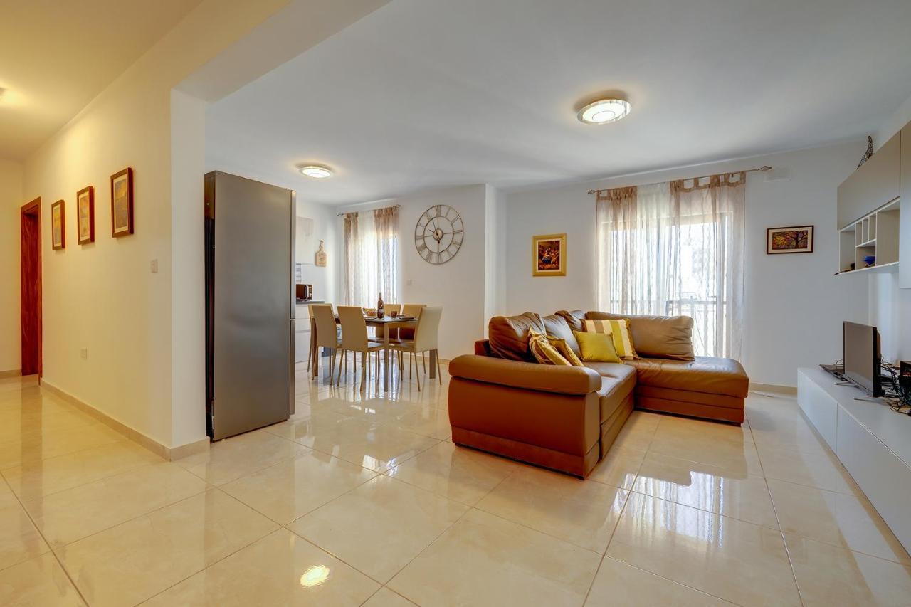 Stylish Bright And Airy Apart In Central Bugibba Bahía de San Pablo Exterior foto